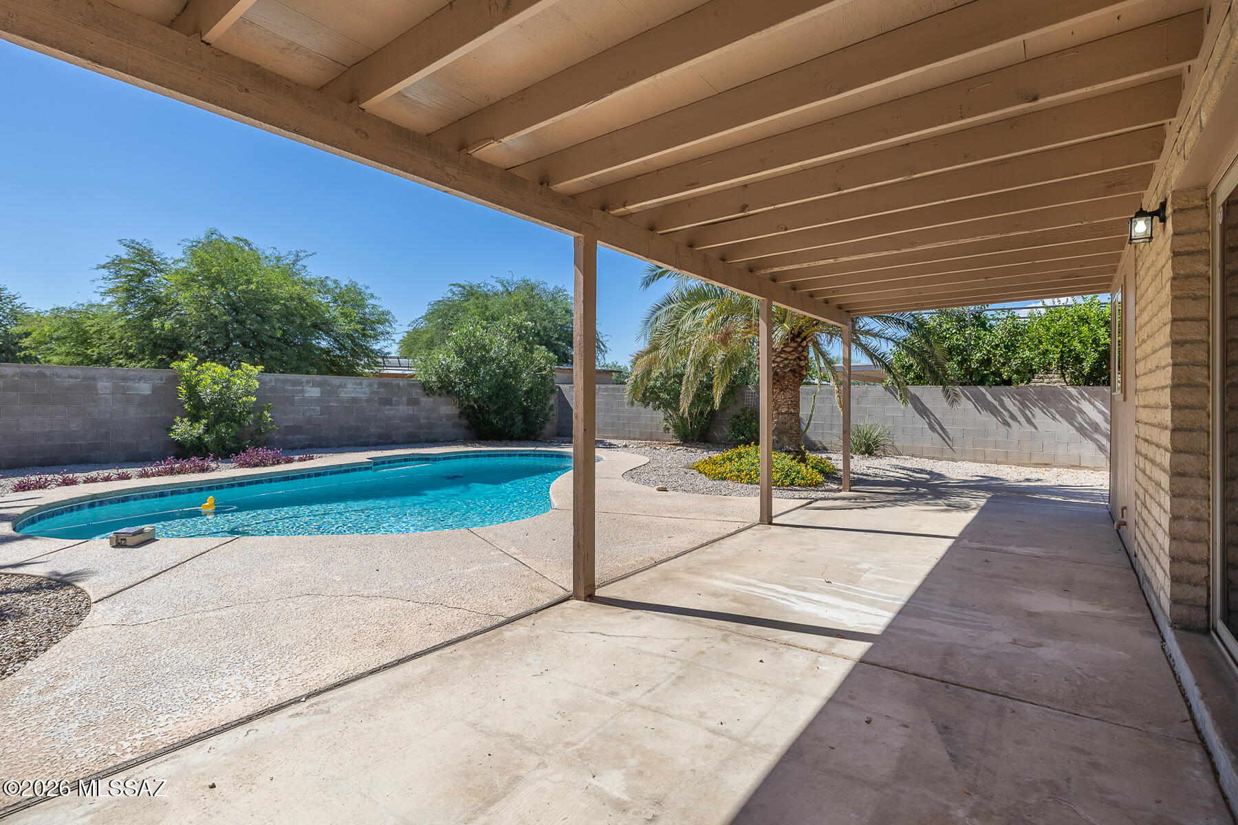 7048 N Northlight Drive
