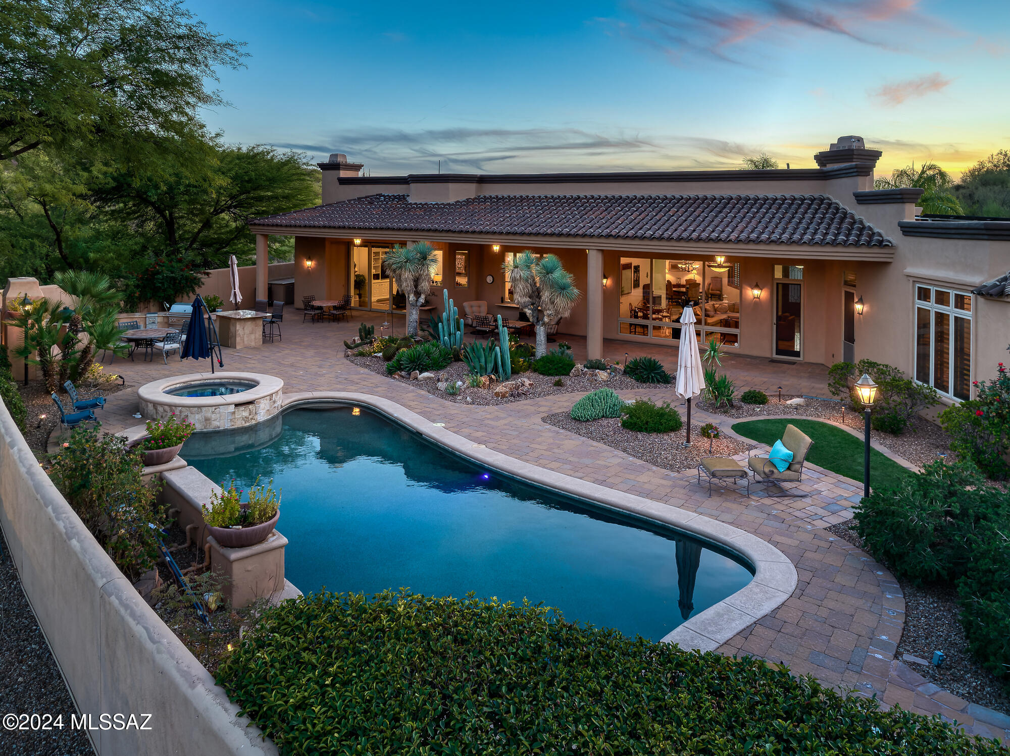 5043 N Marlin Canyon Place
