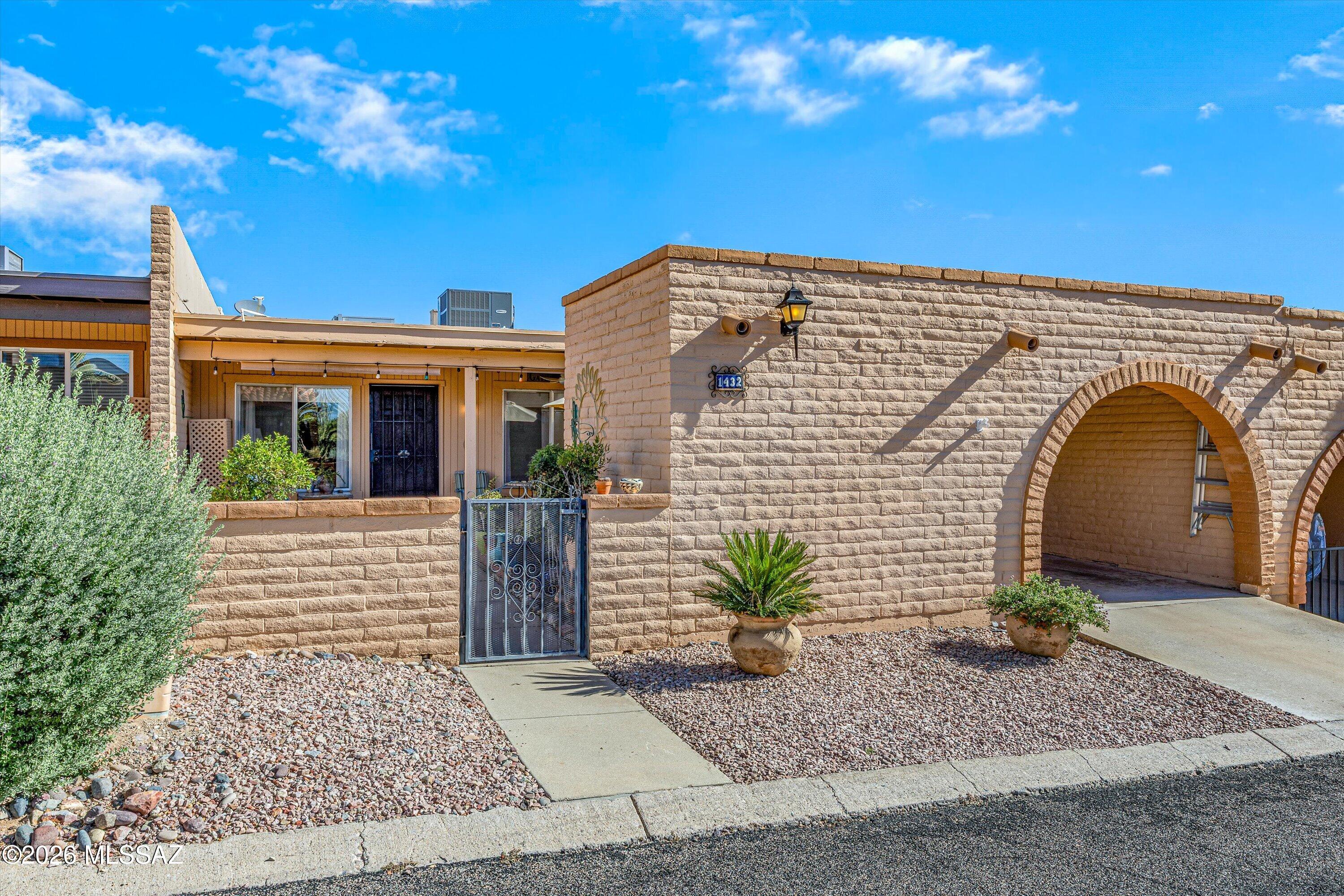 1432 W Calle Pueblo