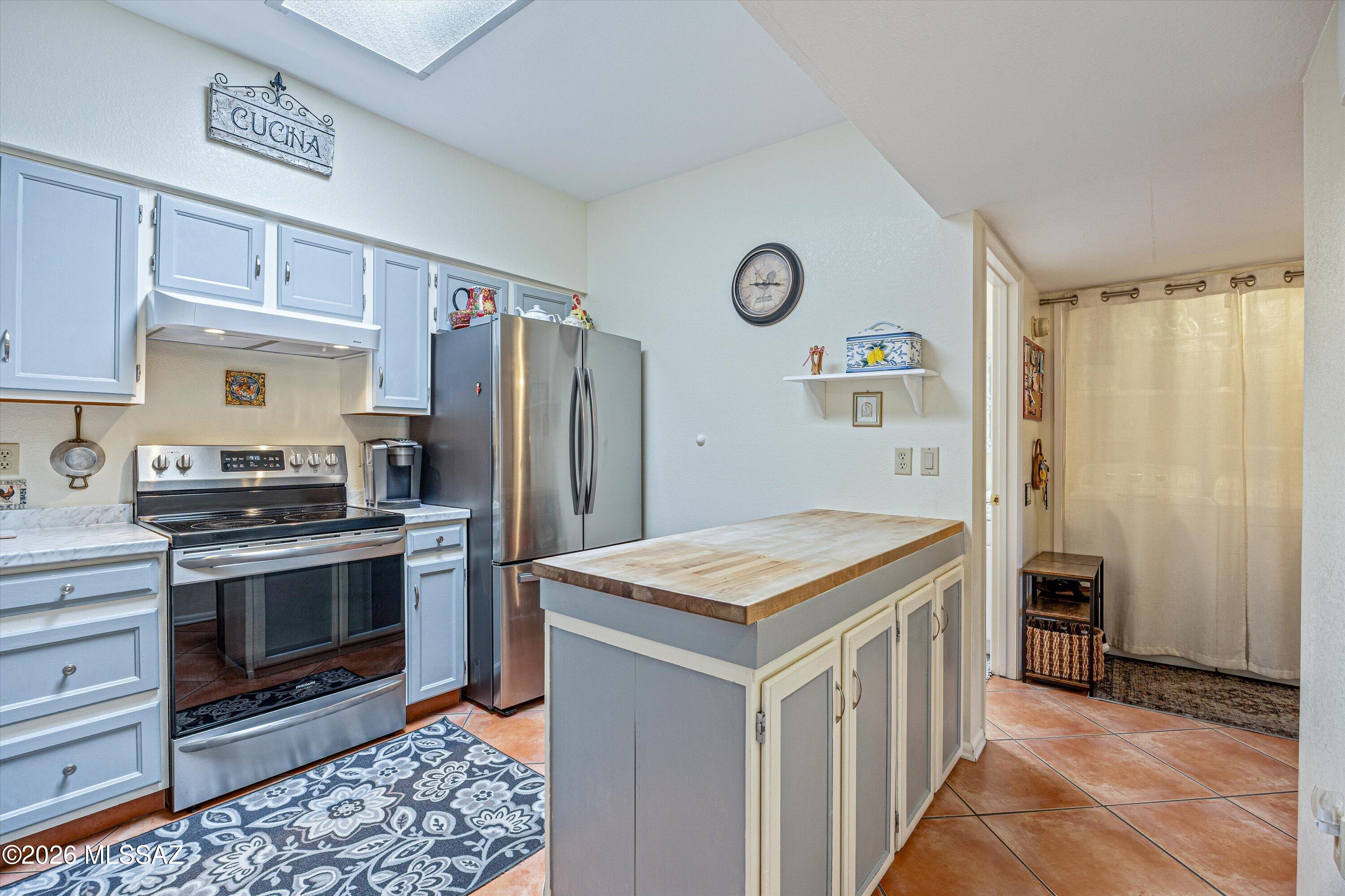 1432 W Calle Pueblo
