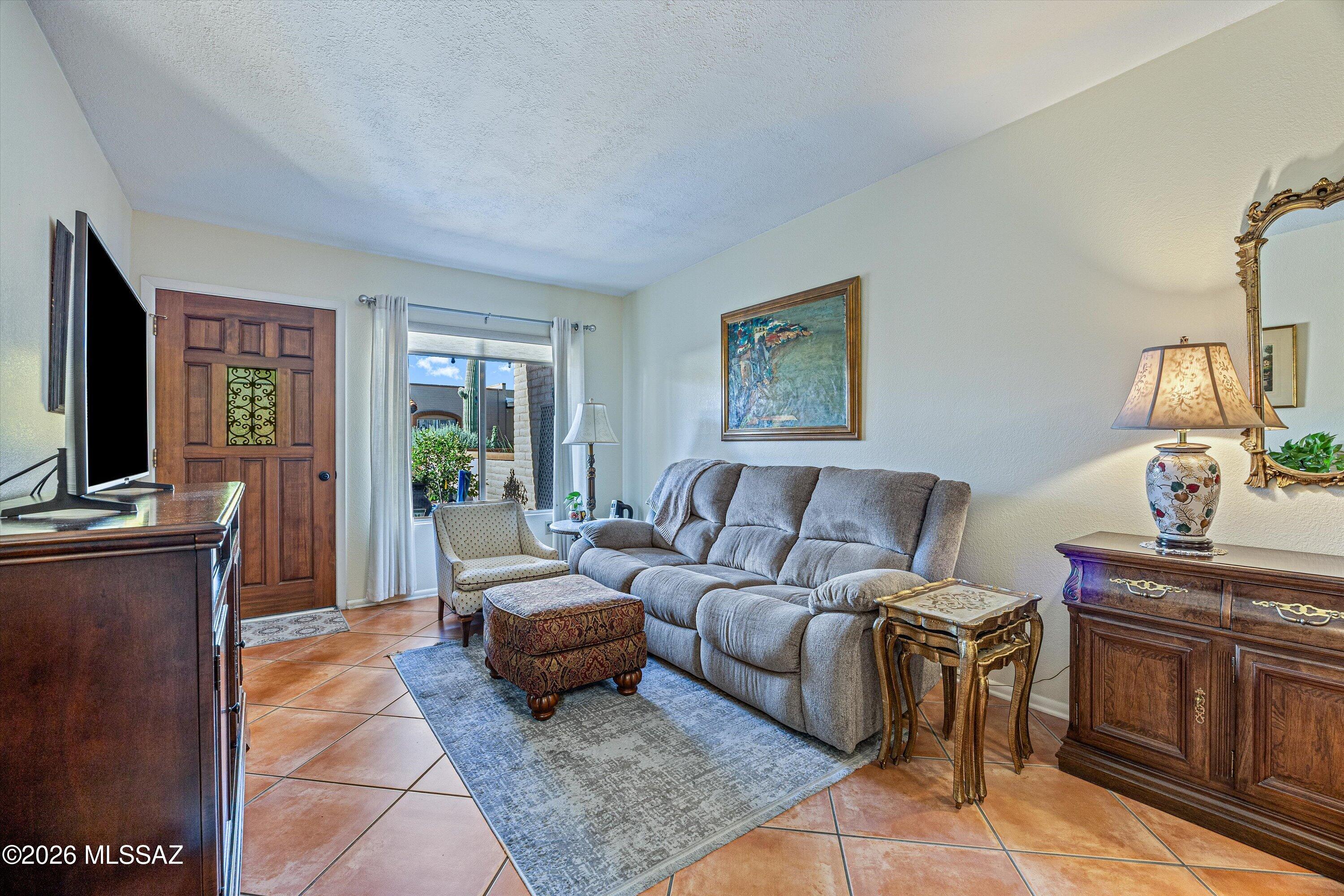 1432 W Calle Pueblo
