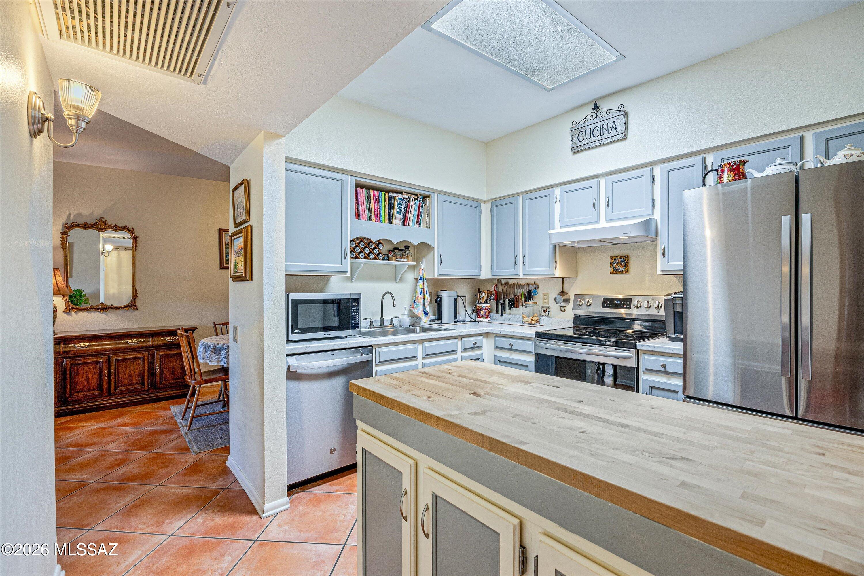 1432 W Calle Pueblo