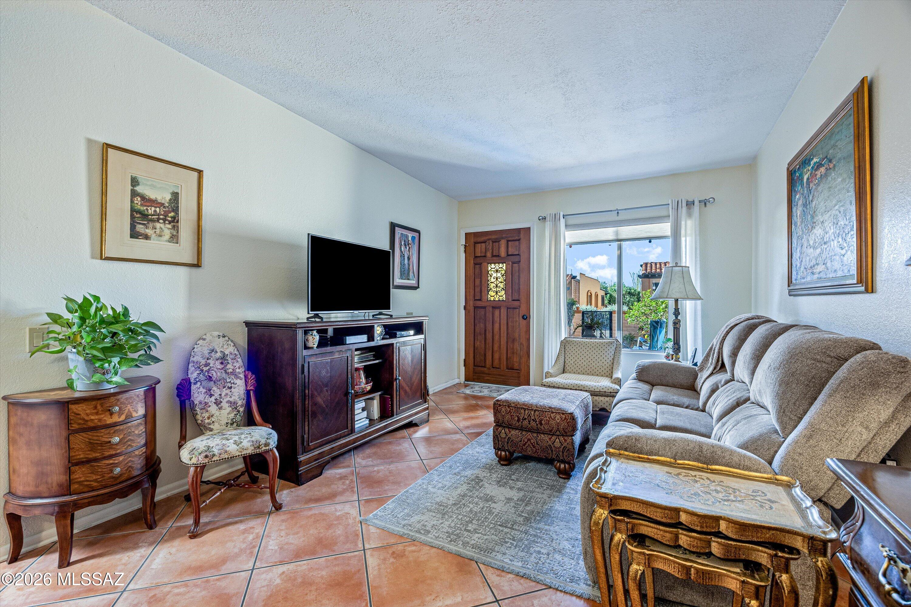 1432 W Calle Pueblo