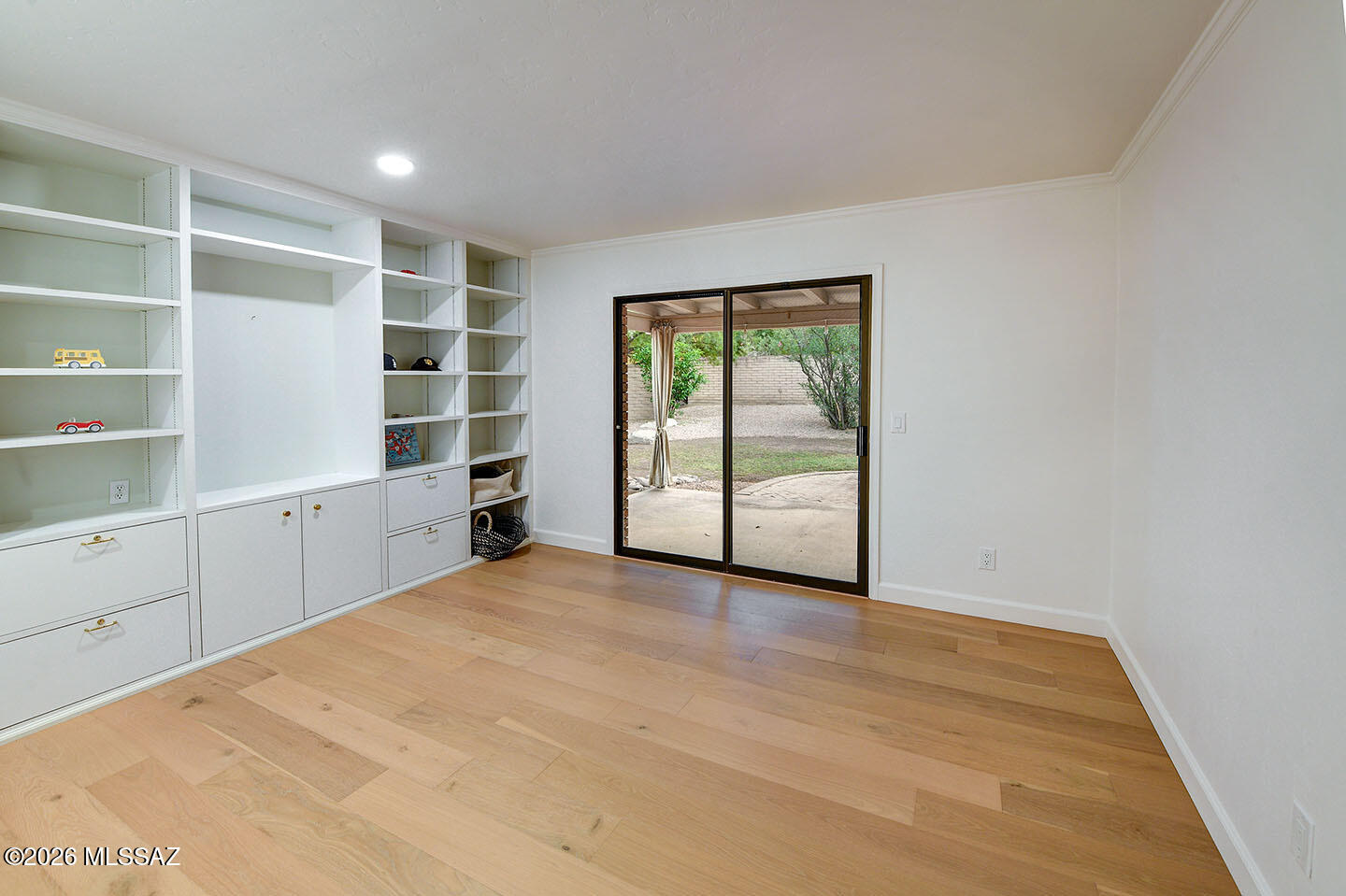 6828 E Calle Luciente