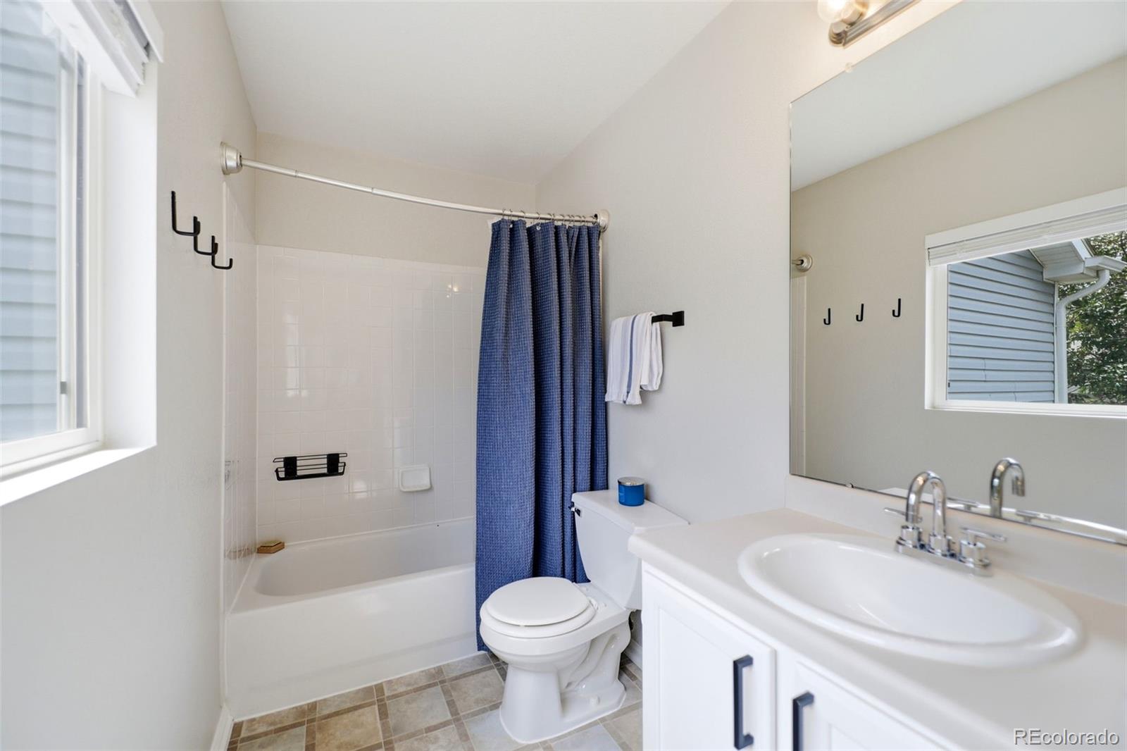 16013 E Nichols Place