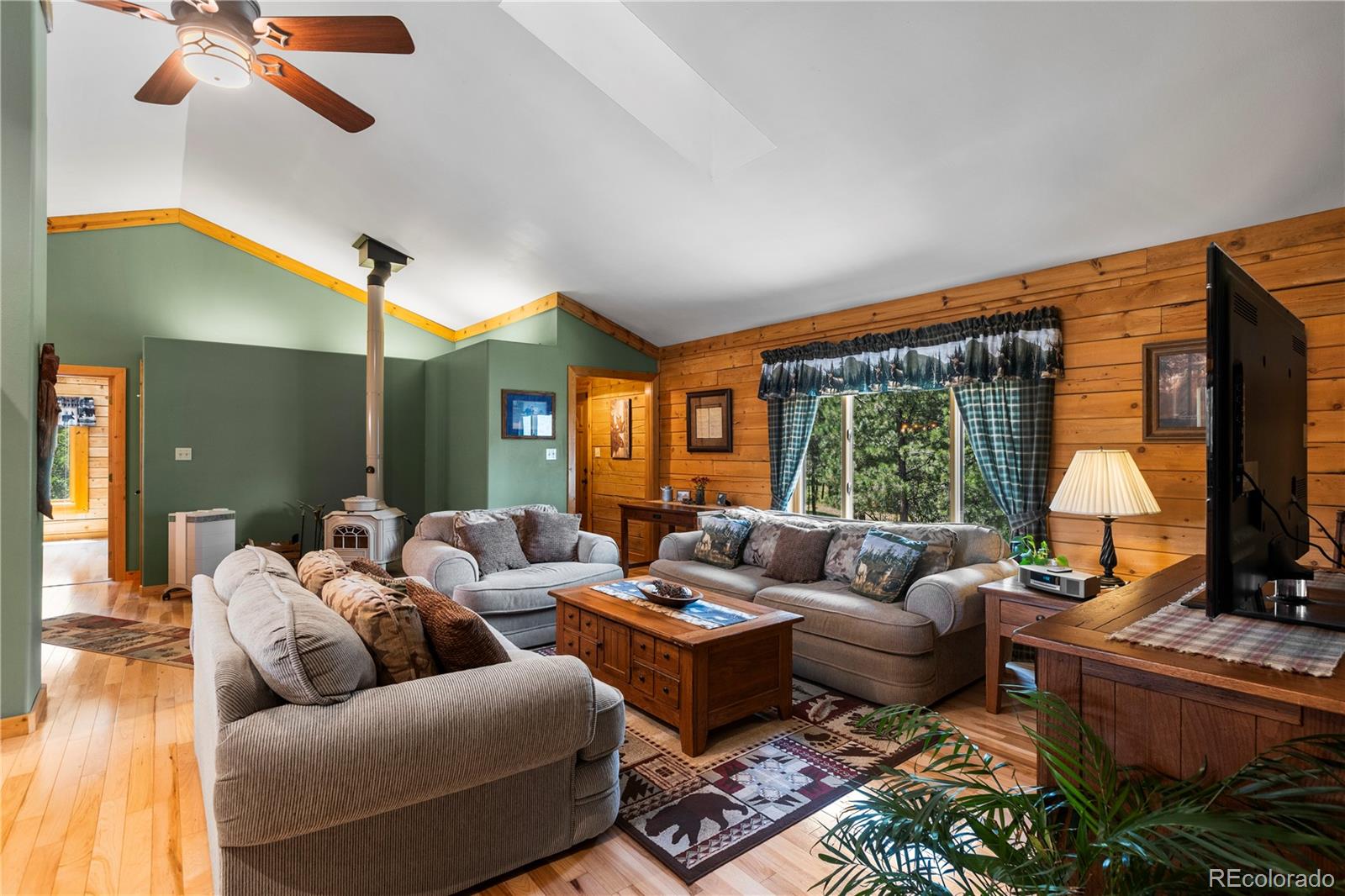 3916 Estates Circle