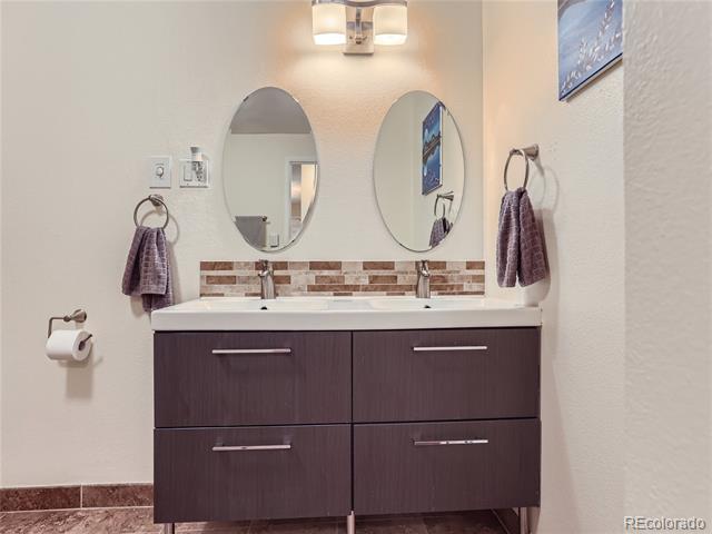 5401 E Warren Avenue Unit: 212