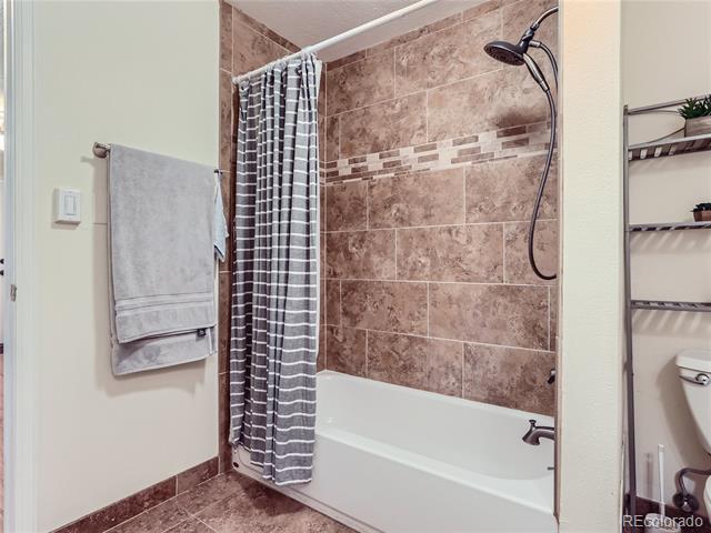 5401 E Warren Avenue Unit: 212