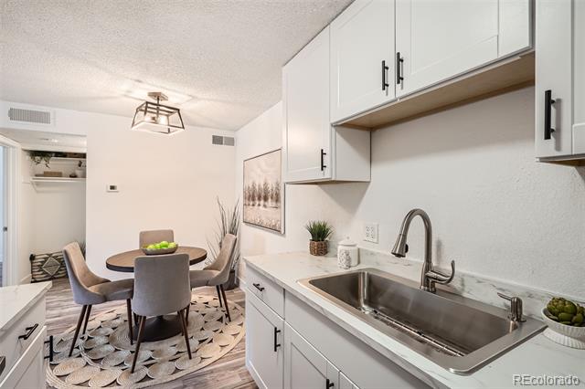 10211 Ura Lane Unit: 7-204