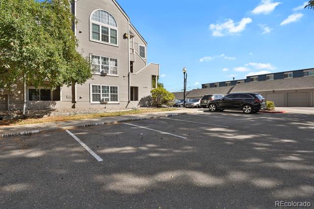 5702 W Asbury Place Unit: 302