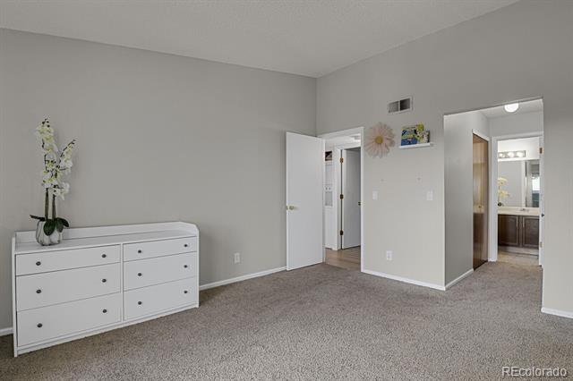 5702 W Asbury Place Unit: 302