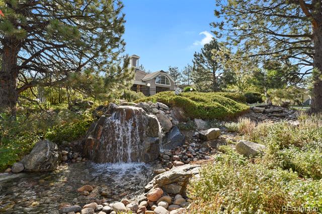 5702 W Asbury Place Unit: 302