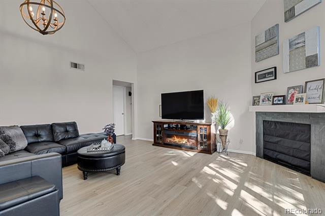 5702 W Asbury Place Unit: 302