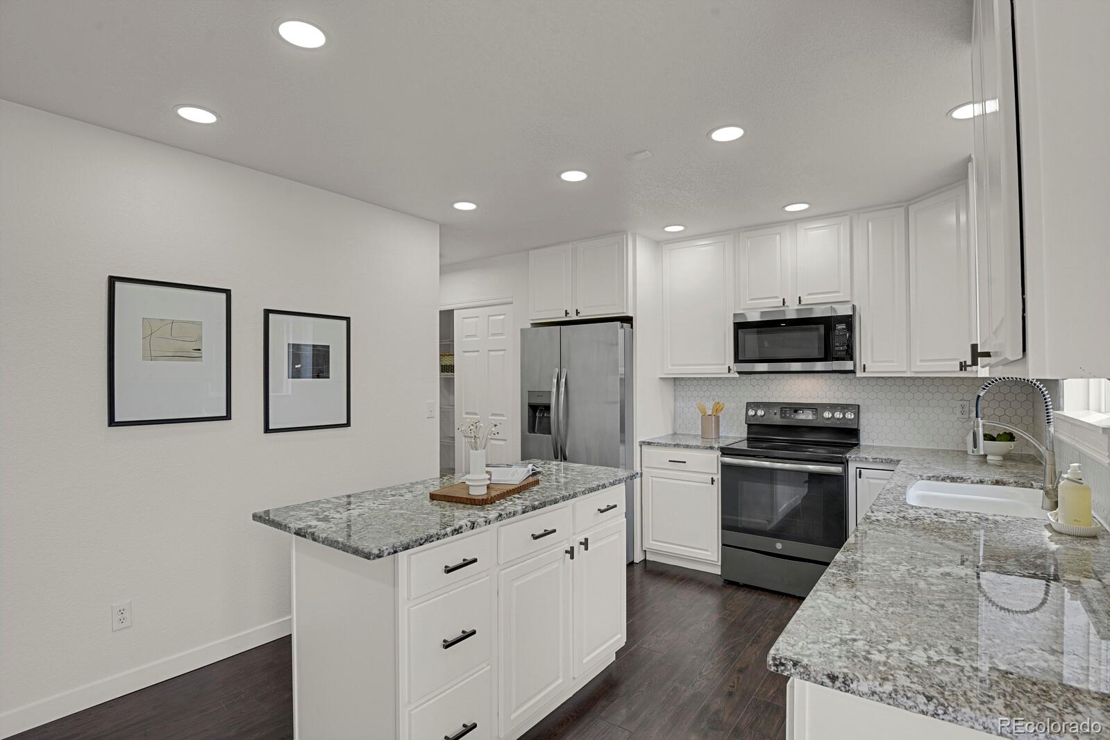 7227 Prairie Circle