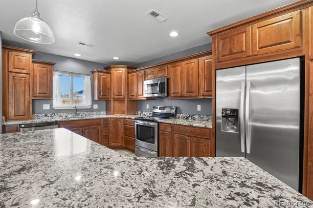 573 W Archer Plaza