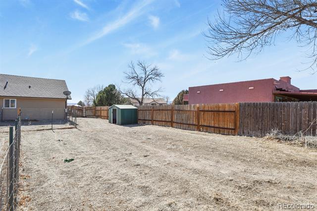 573 W Archer Plaza