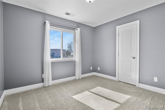 573 W Archer Plaza
