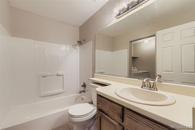 18105 E Ohio Avenue Unit: 204