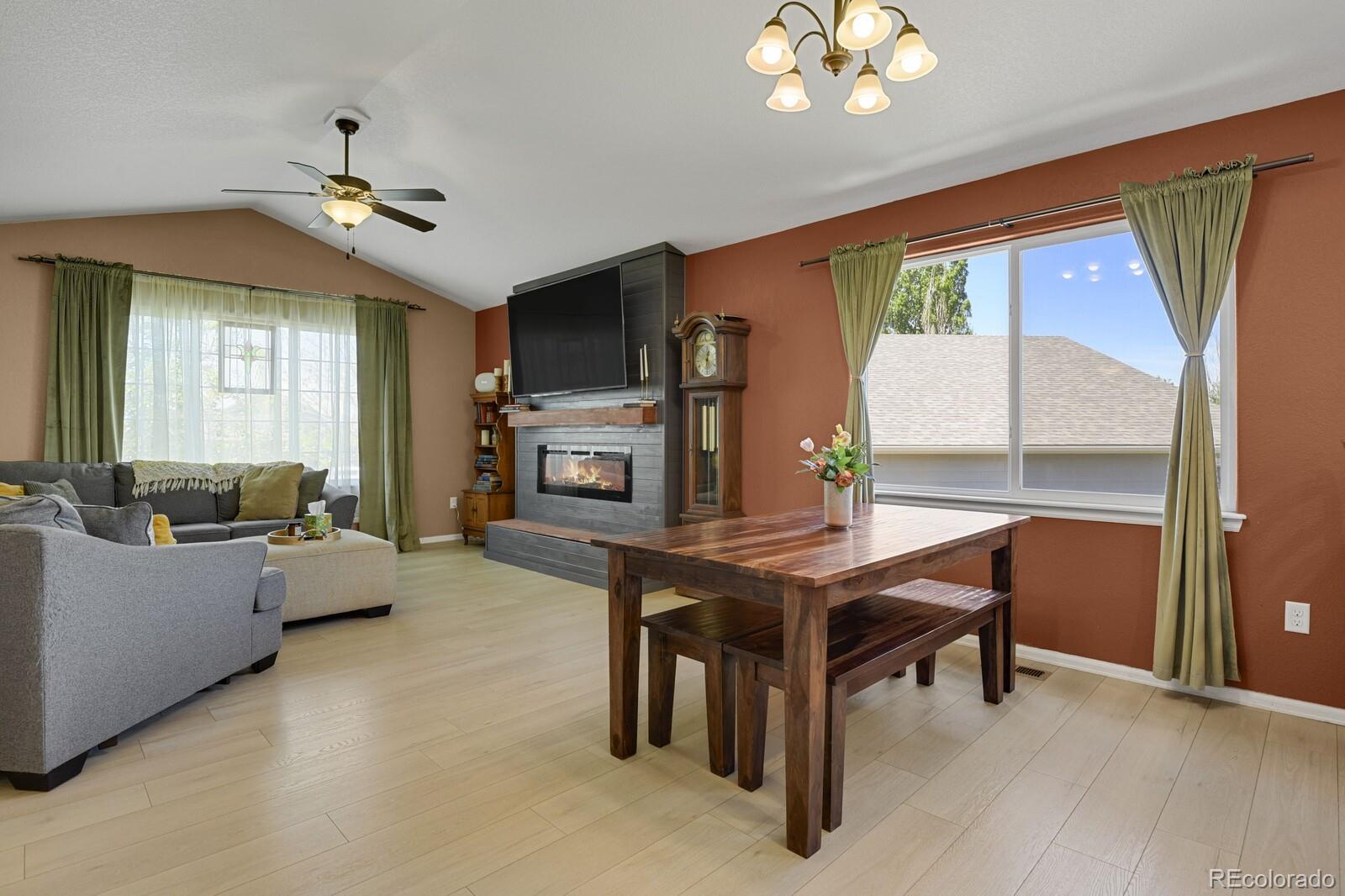 234 W Forest Court