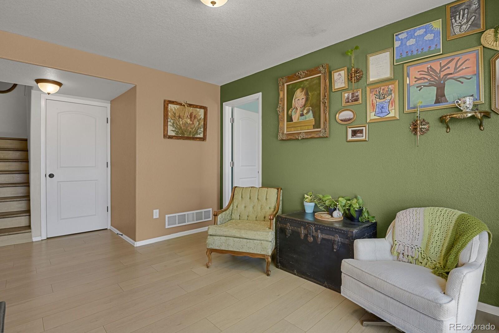 234 W Forest Court