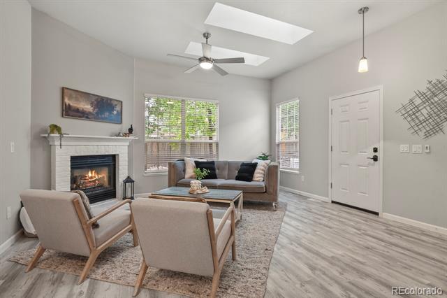 6868 LOS REYES Circle