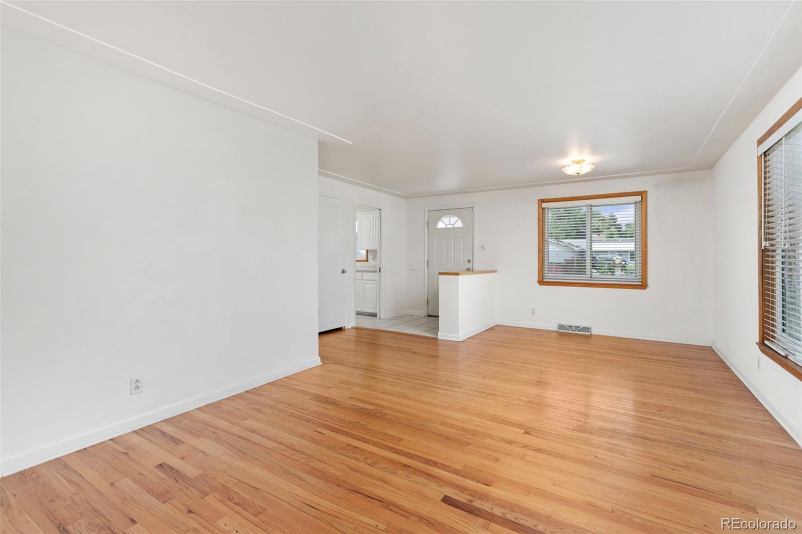 1205 W 7th Avenue Drive