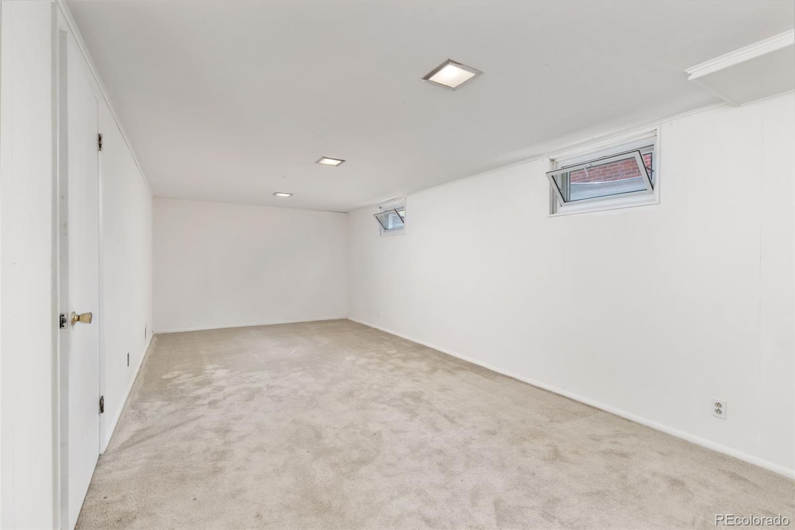 1205 W 7th Avenue Drive