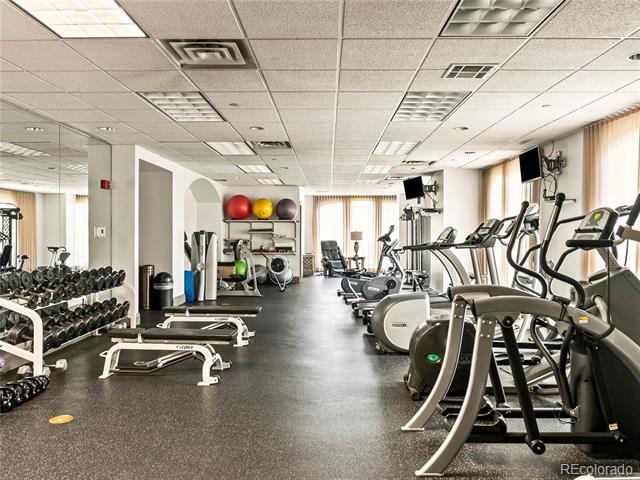 400 E 3rd Avenue Unit: 305
