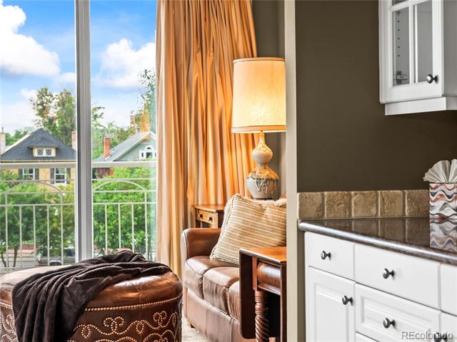 400 E 3rd Avenue Unit: 305