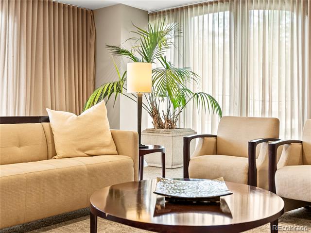 400 E 3rd Avenue Unit: 305