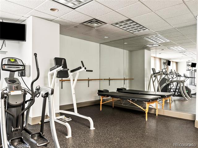 400 E 3rd Avenue Unit: 305
