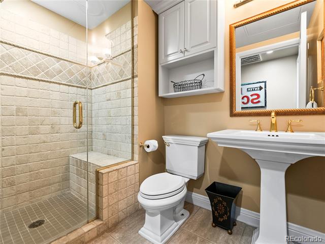 400 E 3rd Avenue Unit: 305