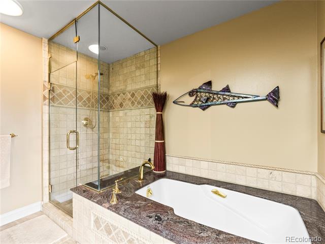 400 E 3rd Avenue Unit: 305