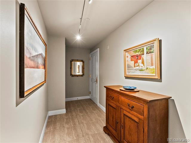 400 E 3rd Avenue Unit: 305