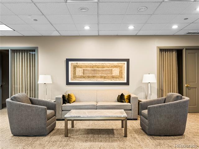 400 E 3rd Avenue Unit: 305
