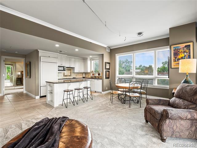 400 E 3rd Avenue Unit: 305