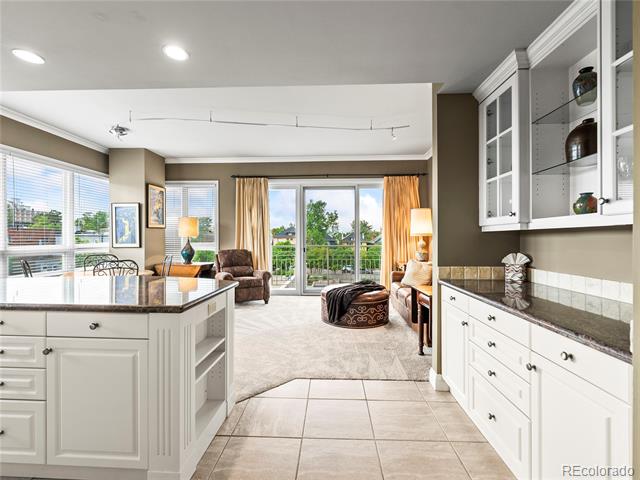 400 E 3rd Avenue Unit: 305