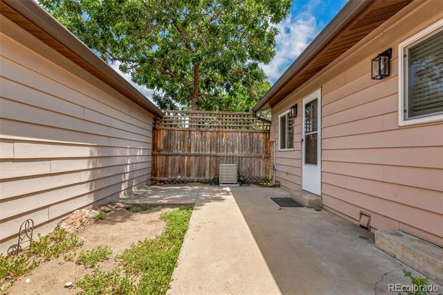16055 E Ithaca Place