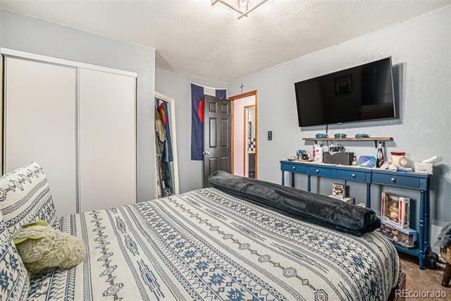 907 Elm Court