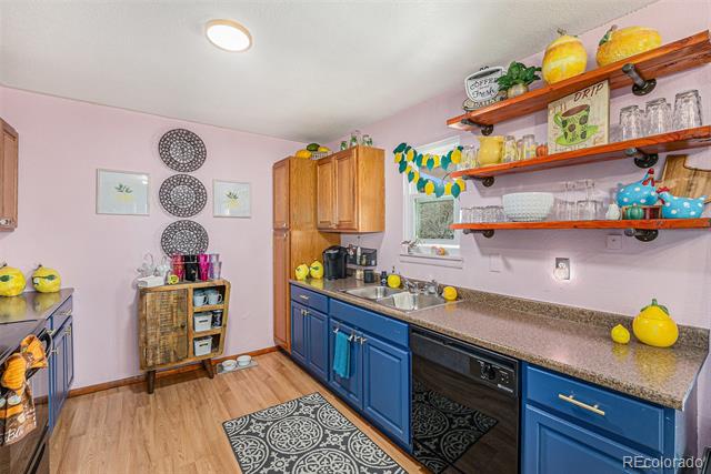 907 Elm Court