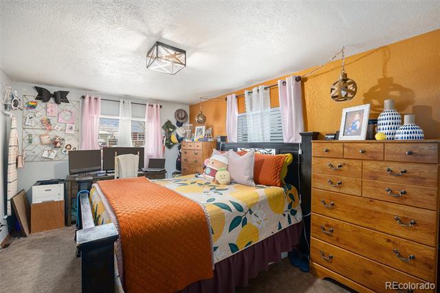 907 Elm Court