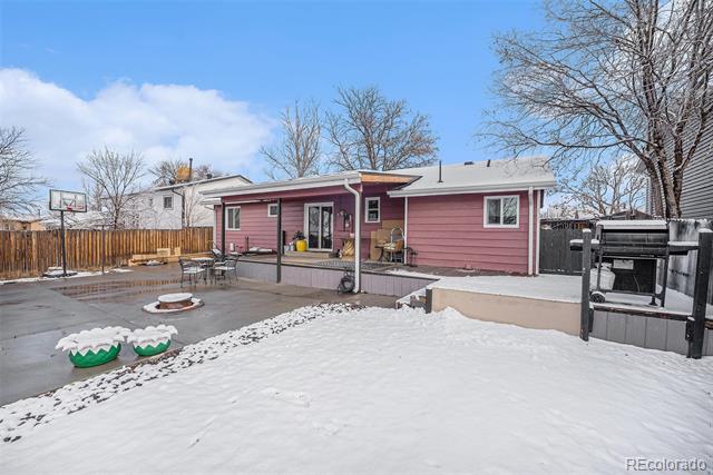907 Elm Court