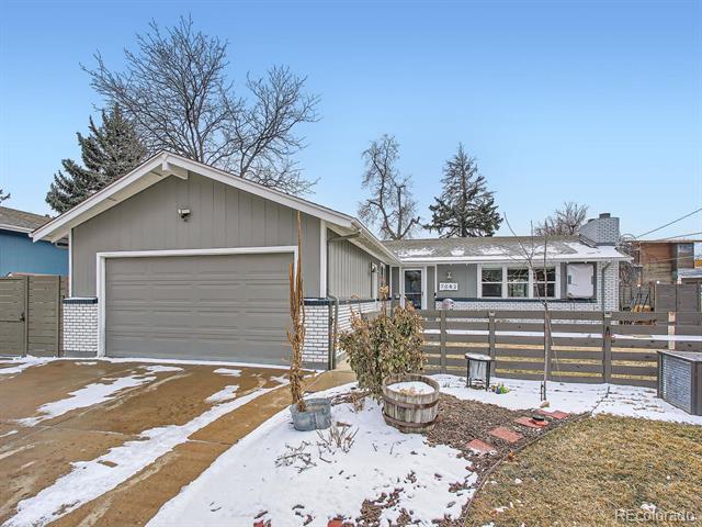 7082 W 68th Place