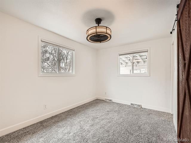 7082 W 68th Place