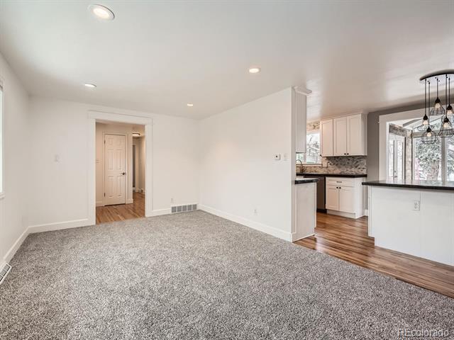 7082 W 68th Place