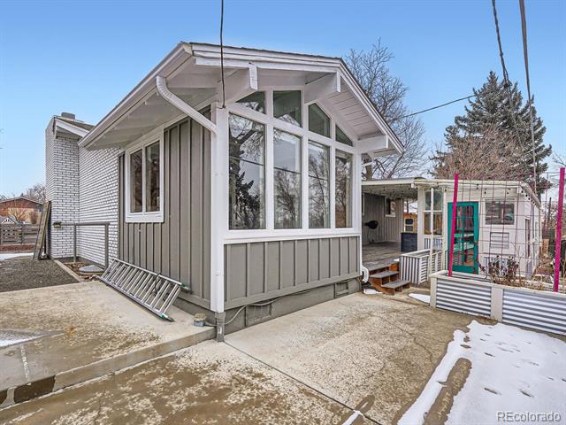 7082 W 68th Place