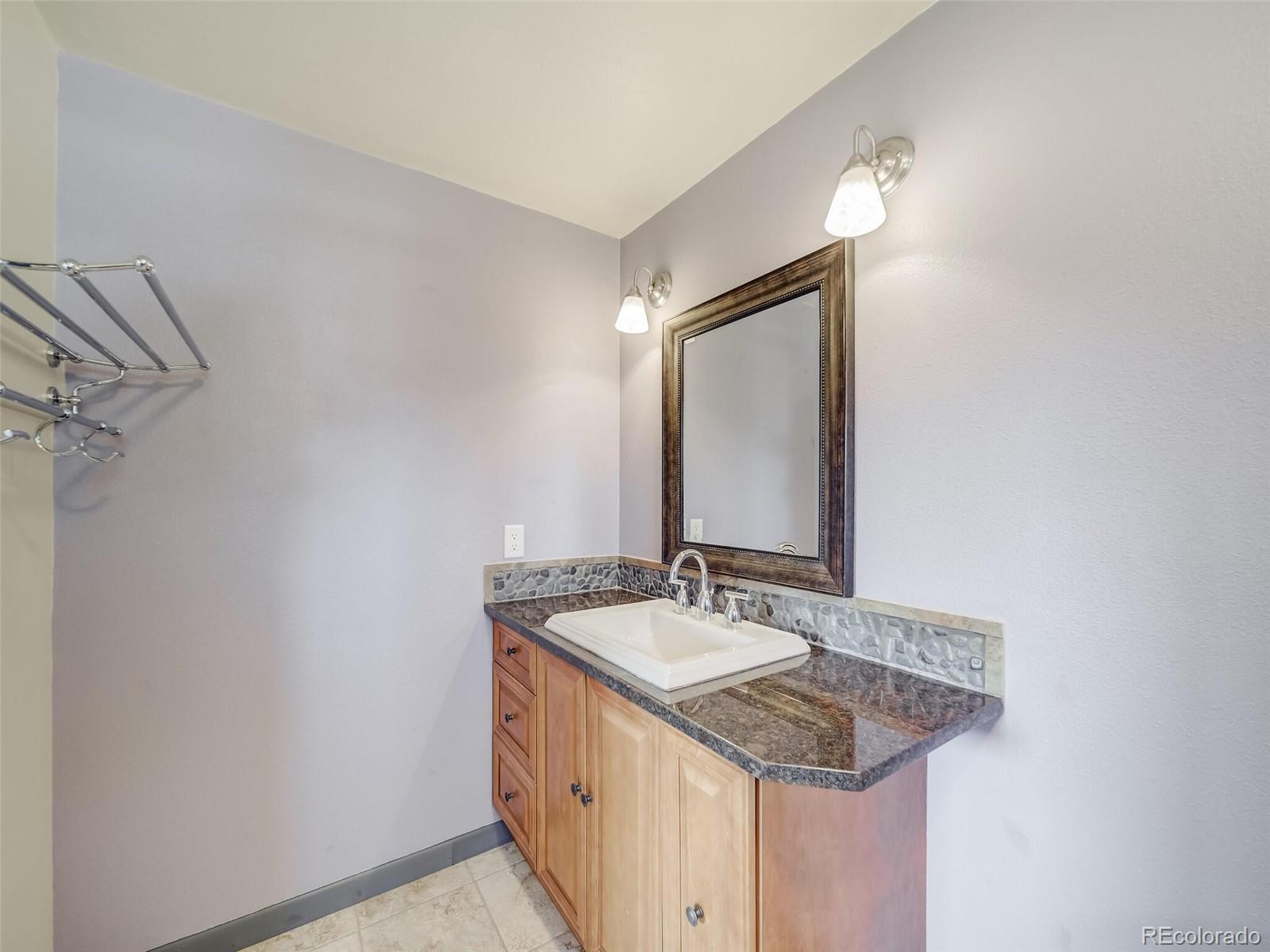 6460 W 73rd Place