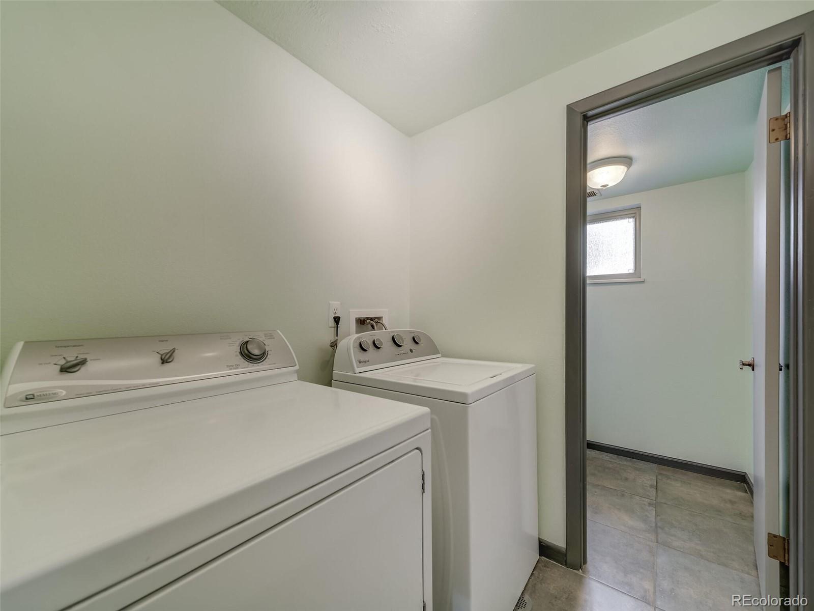 6460 W 73rd Place