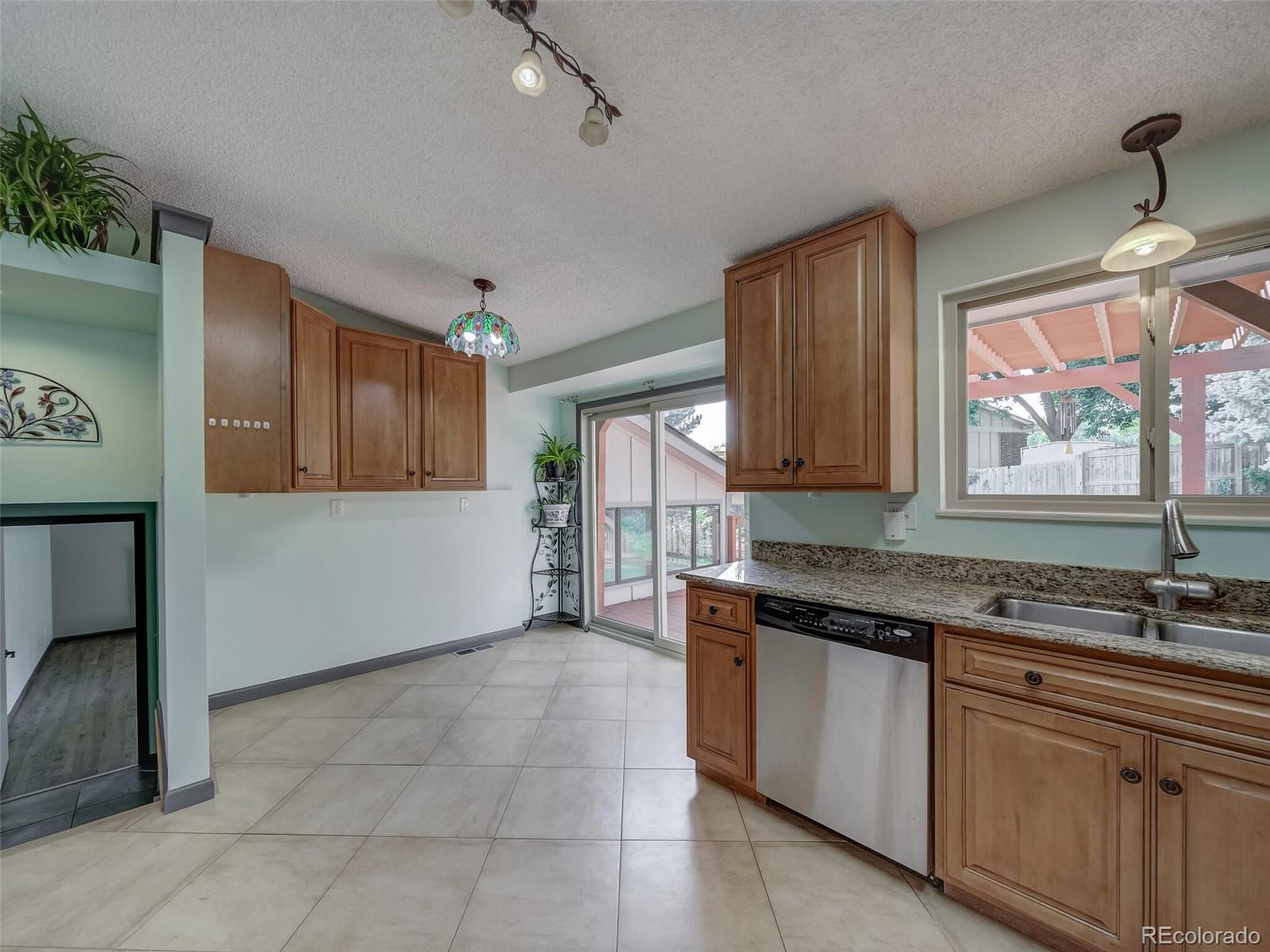 6460 W 73rd Place