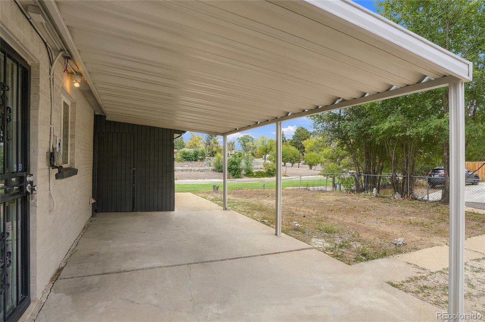 1590 Oak Place